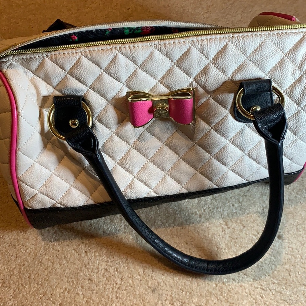 Betsey Johnson pink bow bag